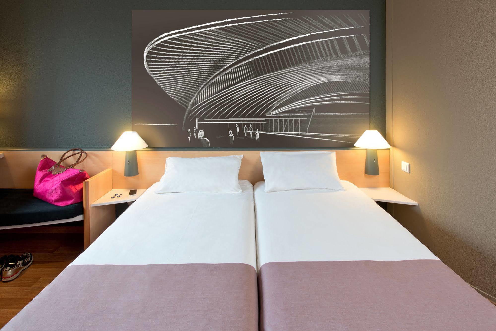 Ibis Liege Seraing Boncelles Exteriör bild